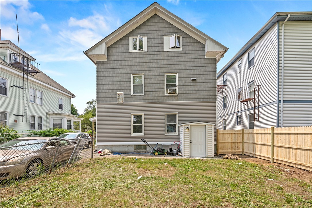 126 West Avenue
