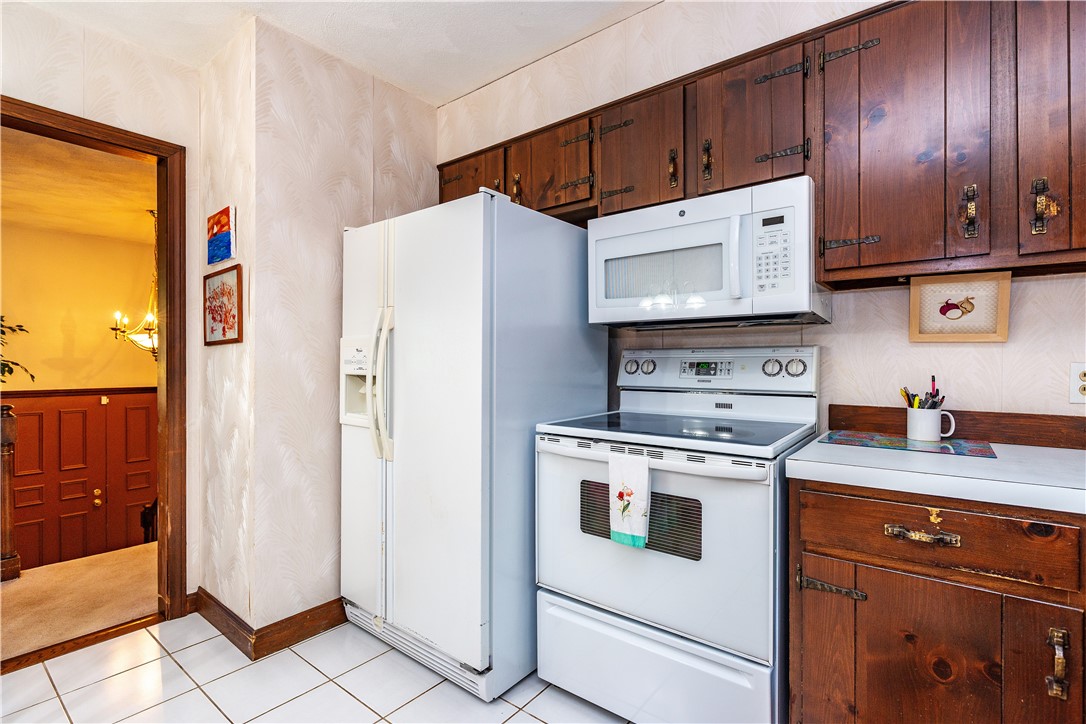 East Greenwich, Rhode Island 02818, United States, 3 Bedrooms Bedrooms, ,2 BathroomsBathrooms,Residential,Active,182940