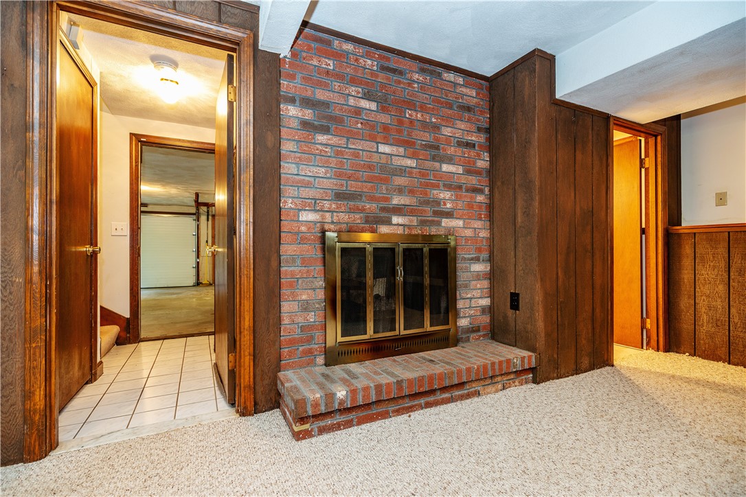 East Greenwich, Rhode Island 02818, United States, 3 Bedrooms Bedrooms, ,2 BathroomsBathrooms,Residential,Active,182940