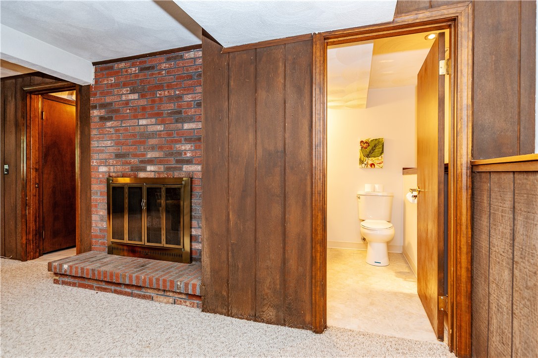 East Greenwich, Rhode Island 02818, United States, 3 Bedrooms Bedrooms, ,2 BathroomsBathrooms,Residential,Active,182940