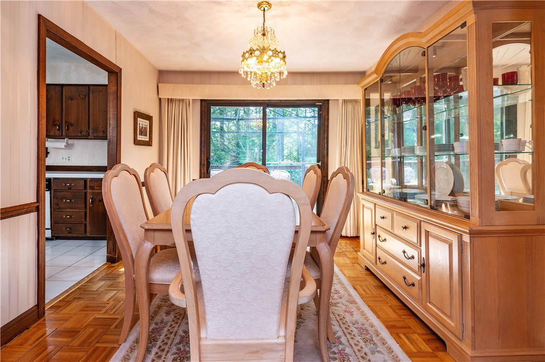 East Greenwich, Rhode Island 02818, United States, 3 Bedrooms Bedrooms, ,2 BathroomsBathrooms,Residential,Active,182940