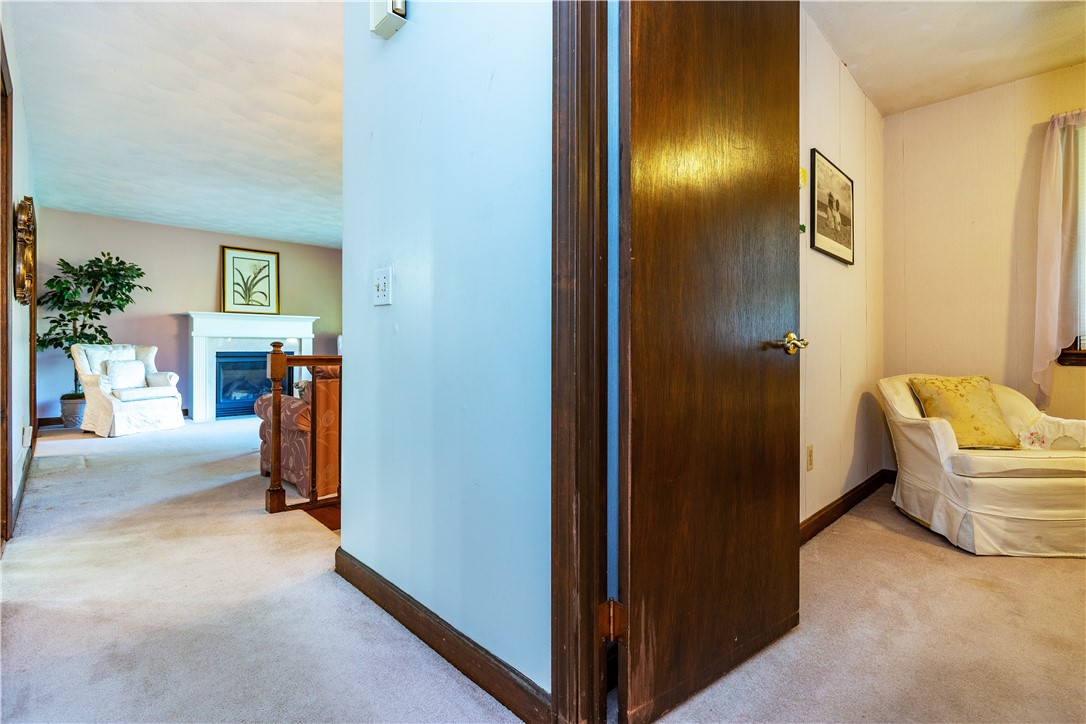 East Greenwich, Rhode Island 02818, United States, 3 Bedrooms Bedrooms, ,2 BathroomsBathrooms,Residential,Active,182940