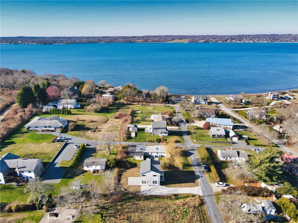 24 Seaspray Way
