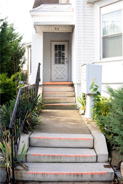 93 Warren Avenue