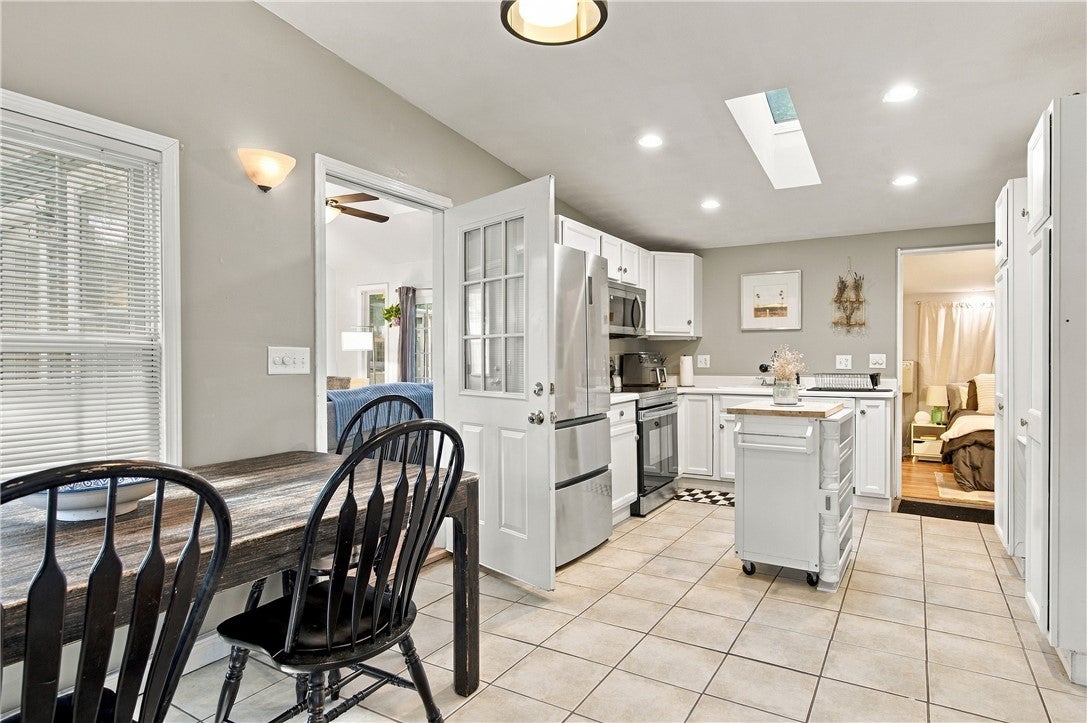 7 White Pine Drive
