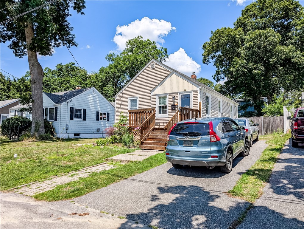 115 Davis Avenue