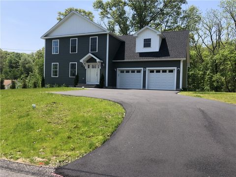 Single Family Residence in North Smithfield RI 25 Graves Avenue.jpg