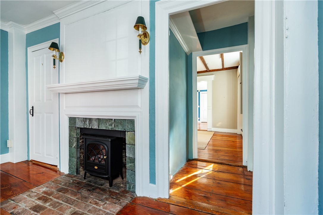 East Greenwich, Rhode Island 02818, United States, 2 Bedrooms Bedrooms, ,1 BathroomBathrooms,Residential,Active,246037