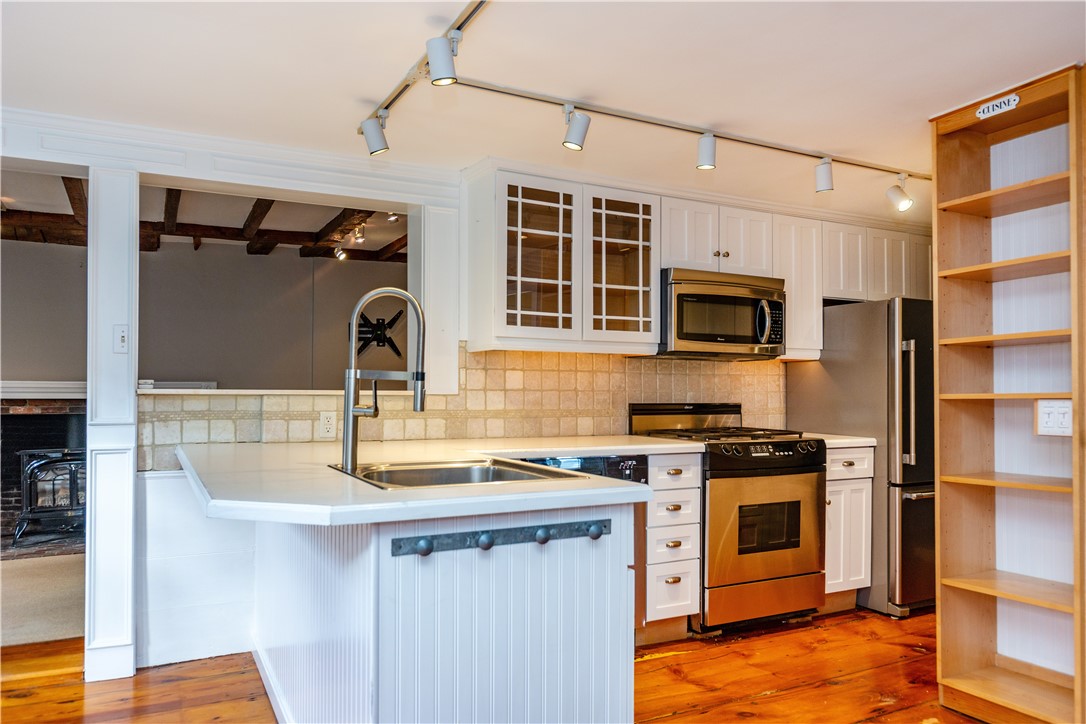 East Greenwich, Rhode Island 02818, United States, 2 Bedrooms Bedrooms, ,1 BathroomBathrooms,Residential,Active,246037