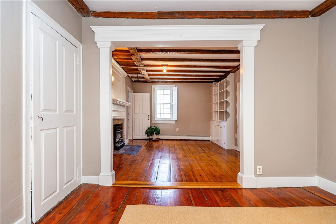 East Greenwich, Rhode Island 02818, United States, 2 Bedrooms Bedrooms, ,1 BathroomBathrooms,Residential,Active,246037