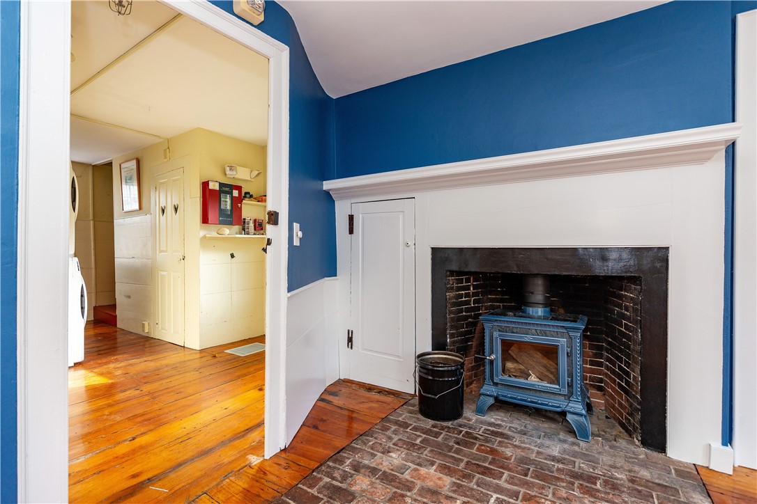 East Greenwich, Rhode Island 02818, United States, 2 Bedrooms Bedrooms, ,1 BathroomBathrooms,Residential,Active,246037