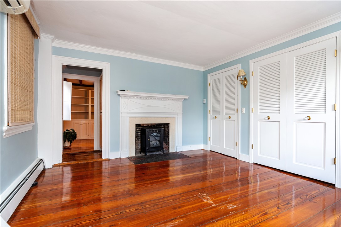 East Greenwich, Rhode Island 02818, United States, 2 Bedrooms Bedrooms, ,1 BathroomBathrooms,Residential,Active,246037