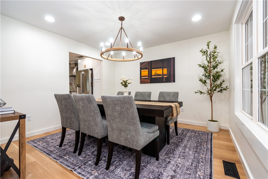 North Kingstown, Rhode Island 02874, United States, 4 Bedrooms Bedrooms, ,3 BathroomsBathrooms,Residential,Active,254050