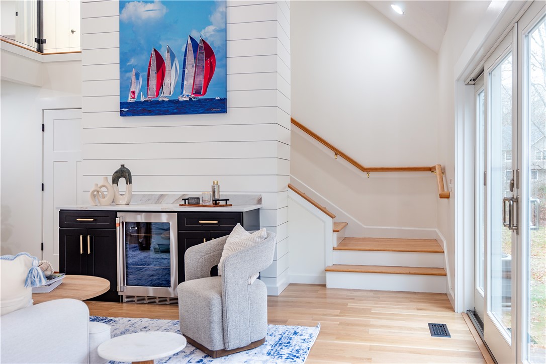 North Kingstown, Rhode Island 02874, United States, 4 Bedrooms Bedrooms, ,3 BathroomsBathrooms,Residential,Active,254050