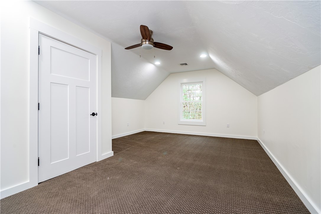 North Kingstown, Rhode Island 02874, United States, 4 Bedrooms Bedrooms, ,3 BathroomsBathrooms,Residential,Active,254050