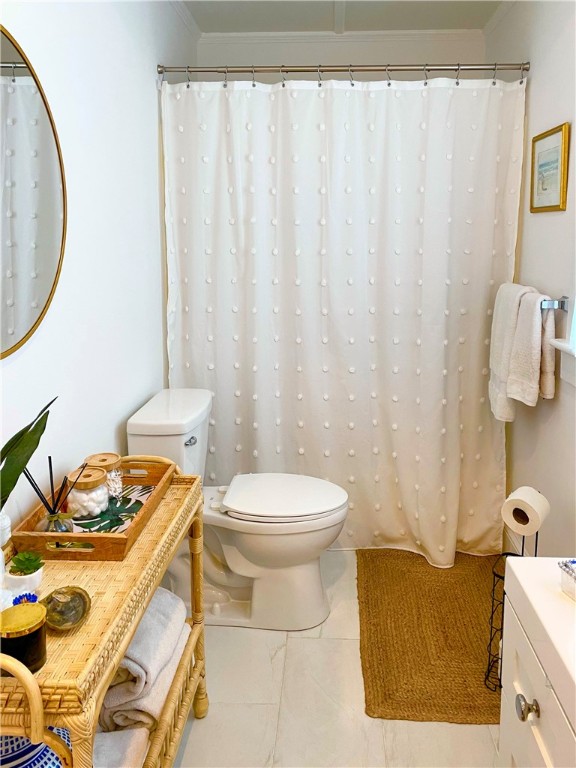 Newport, Rhode Island 02840, United States, 3 Bedrooms Bedrooms, ,2 BathroomsBathrooms,Residential,Active,212989