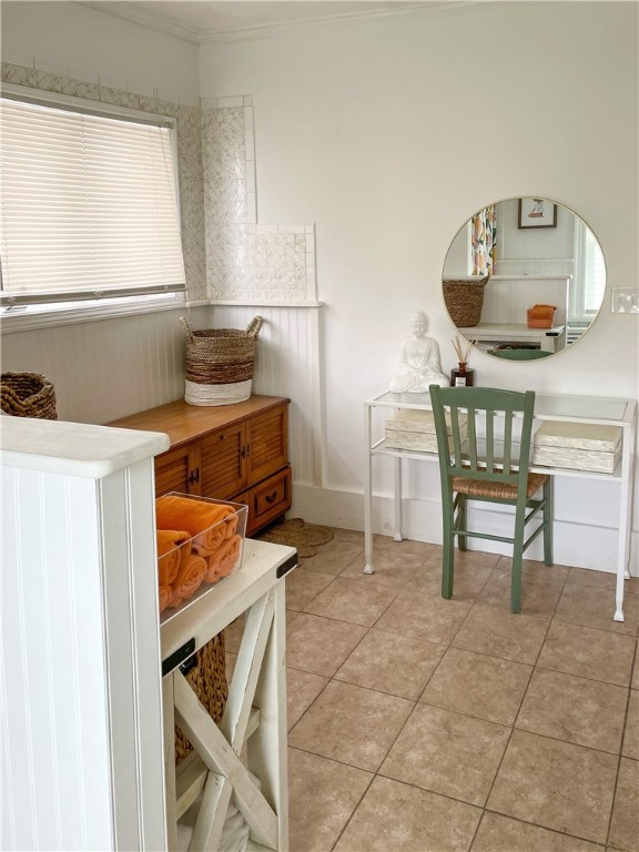 Newport, Rhode Island 02840, United States, 3 Bedrooms Bedrooms, ,2 BathroomsBathrooms,Residential,Active,212989