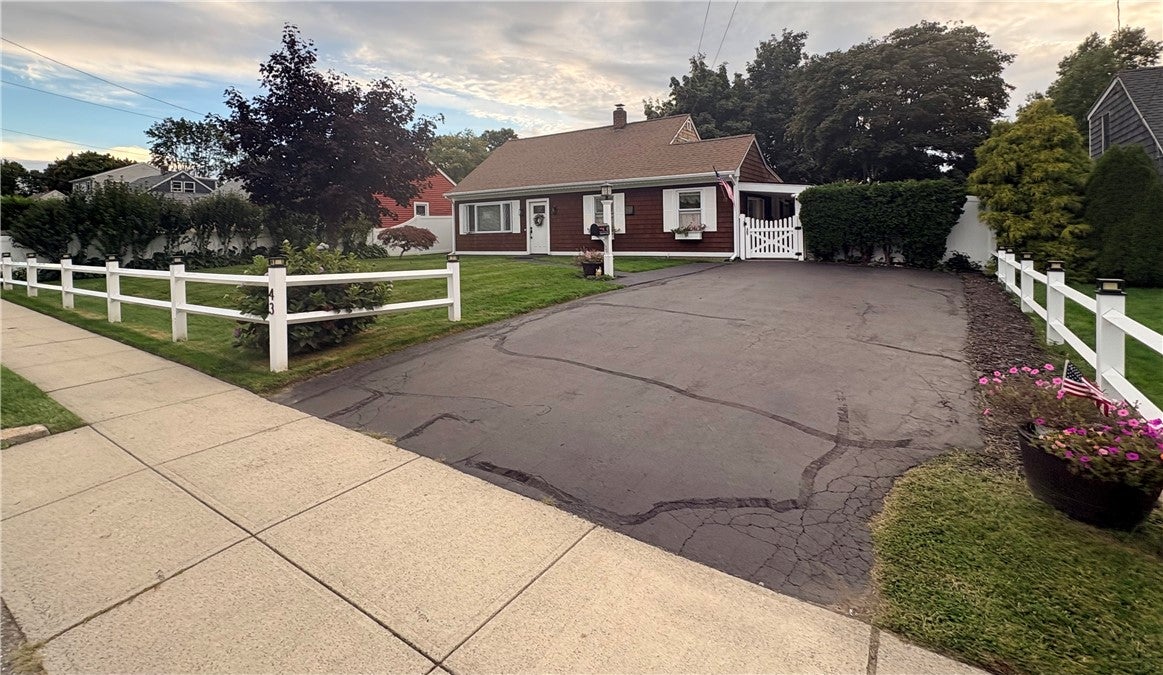 43 Greenway Drive