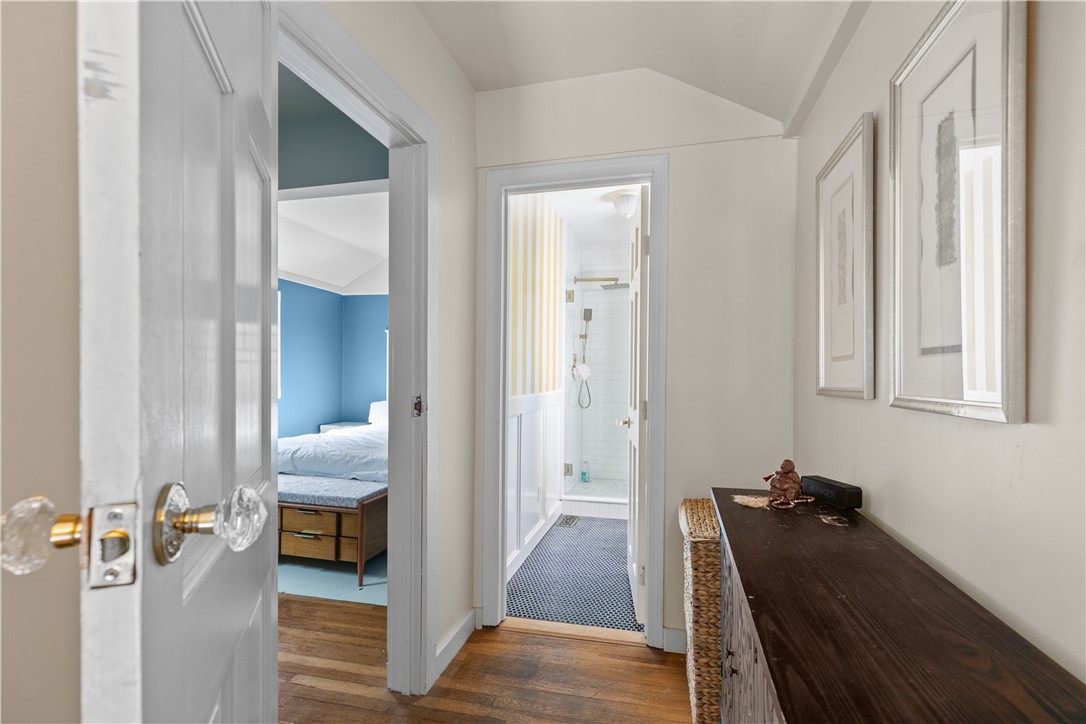 Newport, Rhode Island 02840, United States, 3 Bedrooms Bedrooms, ,2 BathroomsBathrooms,Residential,Active,15585