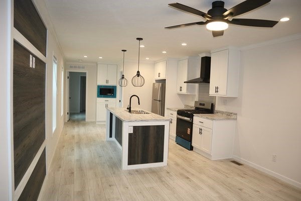 1346 Newport Avenue B22