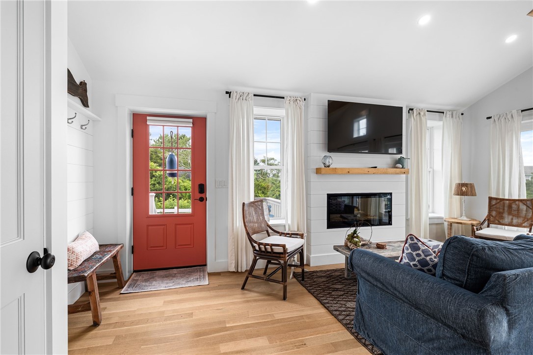 17 Goose Island Road