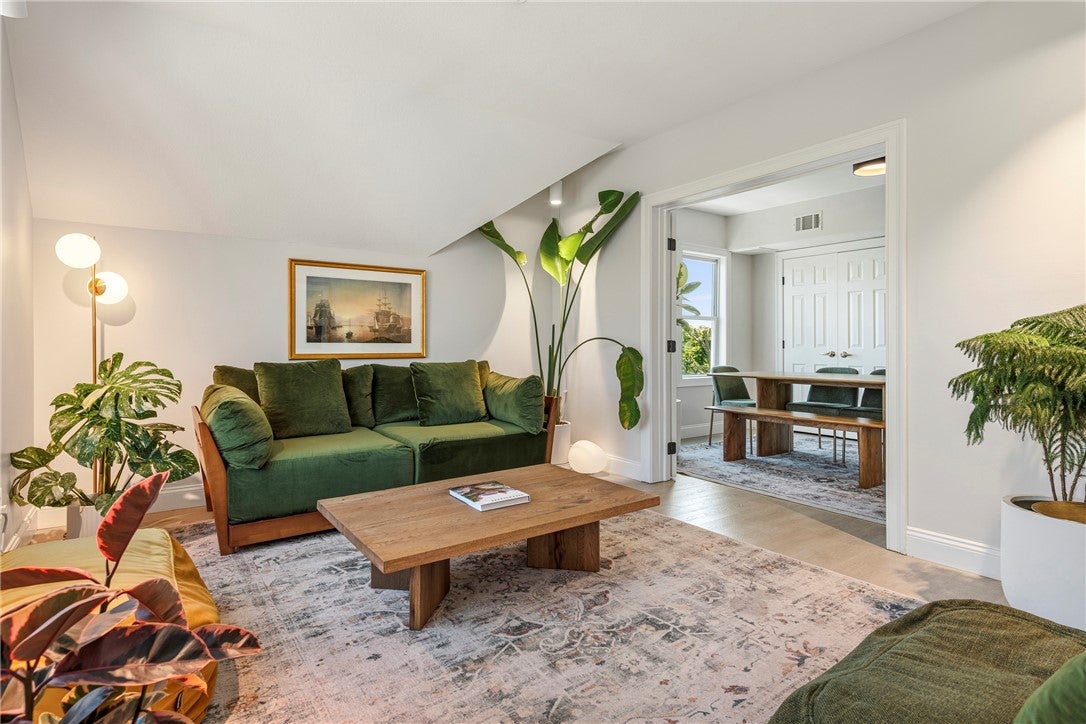 331 Williams Street 3