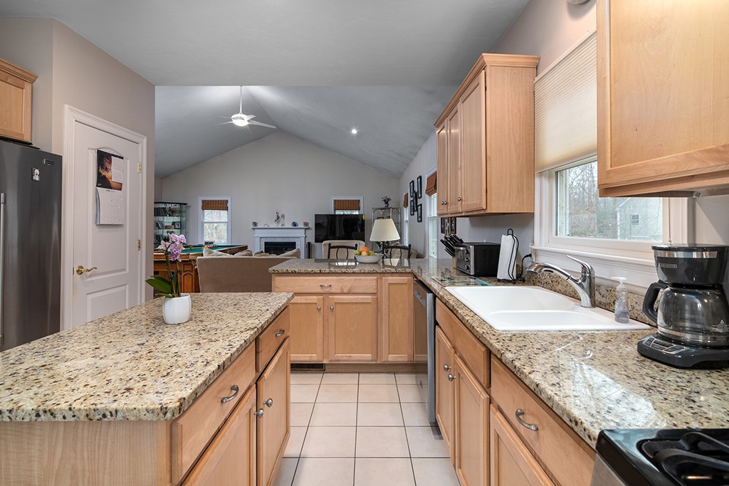 5 Hazelton Lane