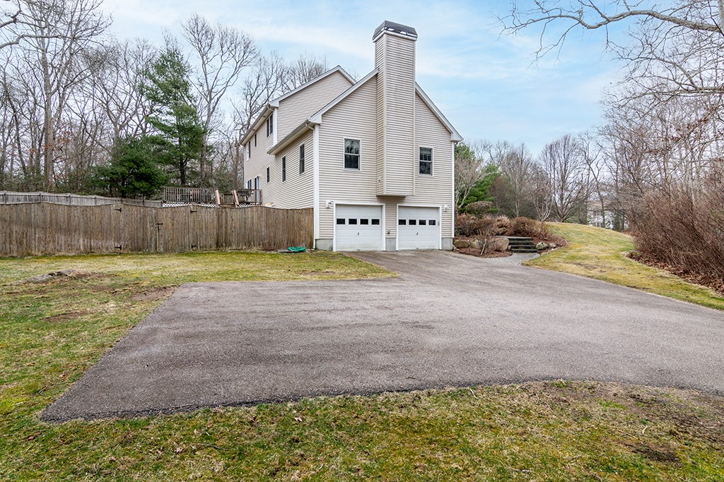 5 Hazelton Lane