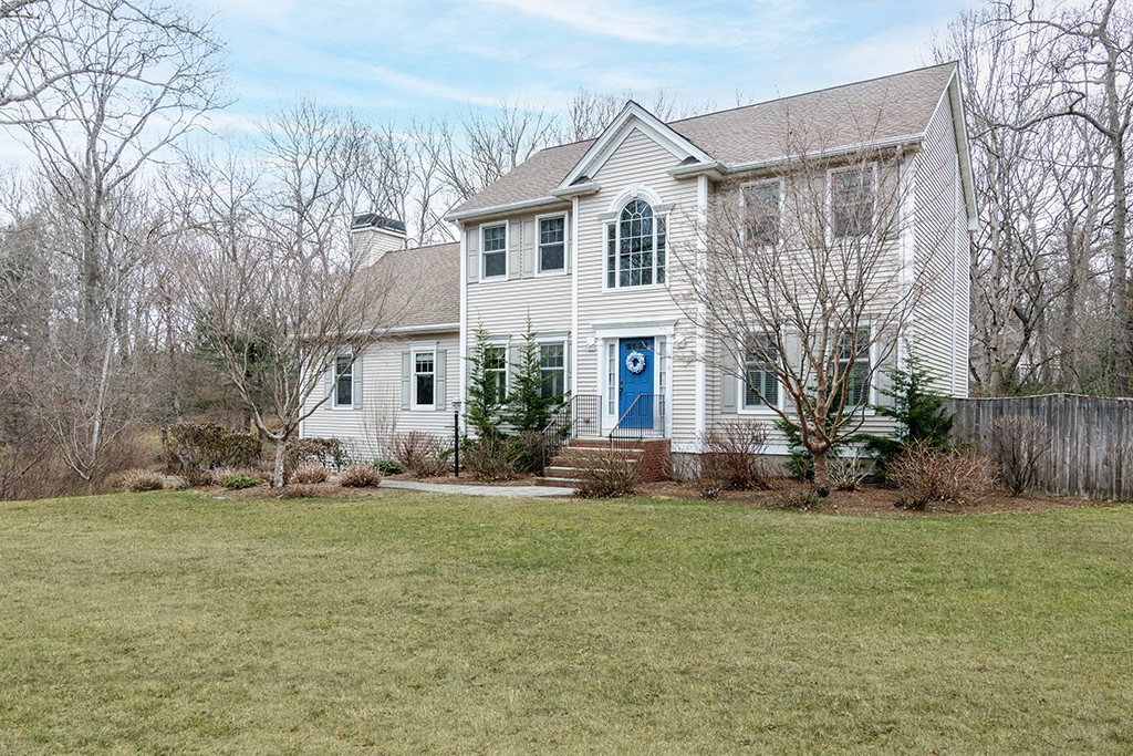 5 Hazelton Lane