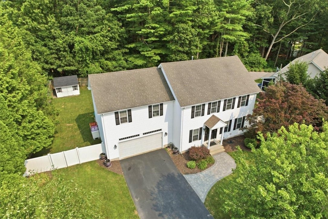 26 Davis Circle