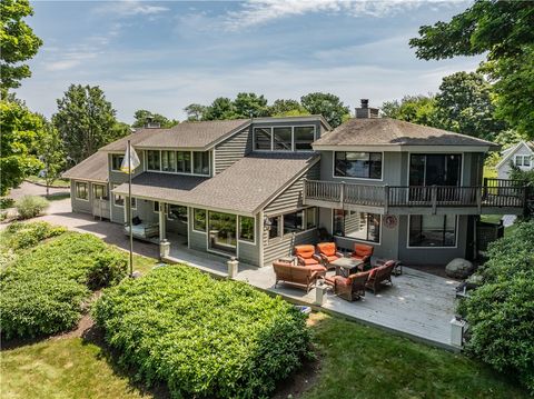 60 Avondale Road Westerly RI 02891