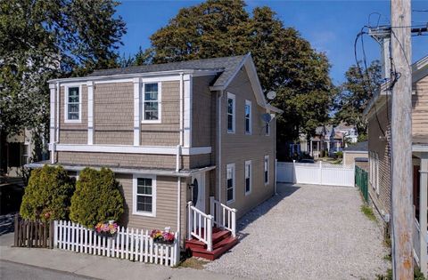 57 Gould Street Newport RI 02840