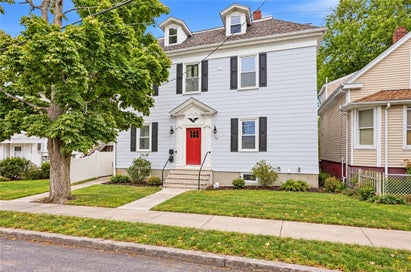 79 Franklin Street Bristol RI 02809
