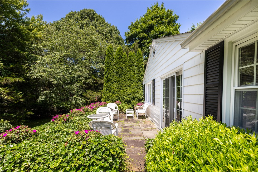 Westerly, Rhode Island 02891, United States, 3 Bedrooms Bedrooms, ,2 BathroomsBathrooms,Residential,Active,167331