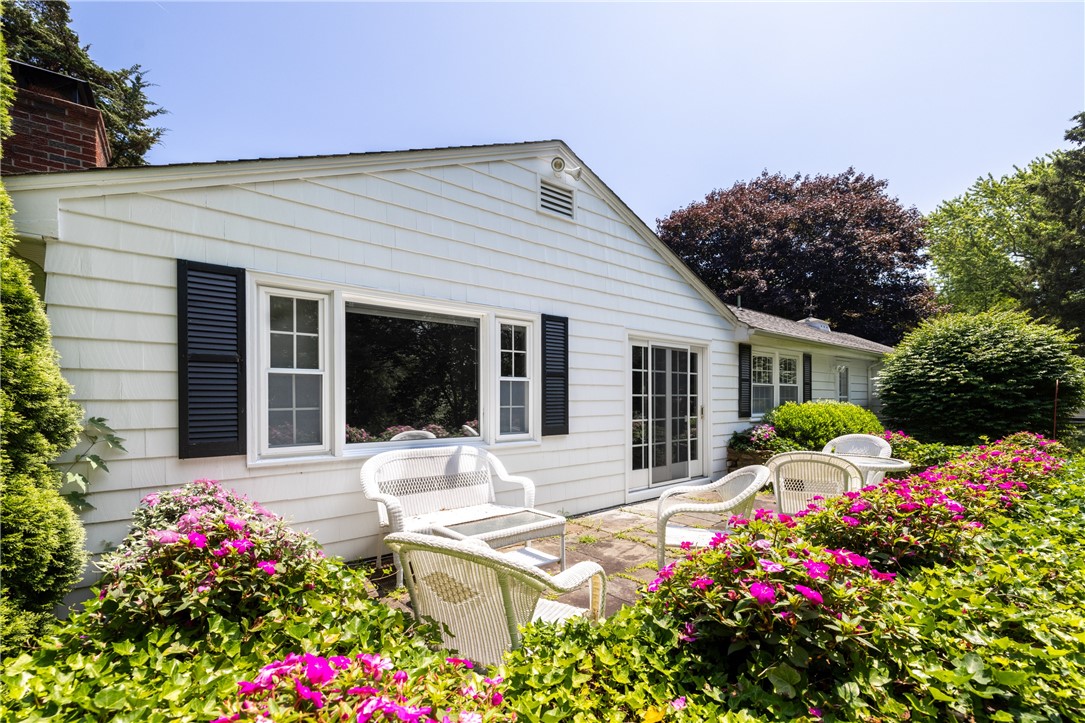 Westerly, Rhode Island 02891, United States, 3 Bedrooms Bedrooms, ,2 BathroomsBathrooms,Residential,Active,167331