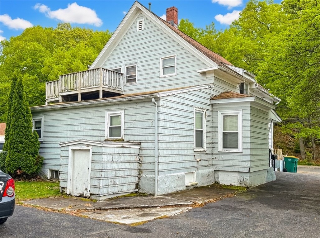 628 Robinson Street