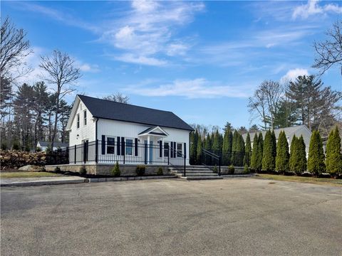 672 Putnam Pike Smithfield RI 02828