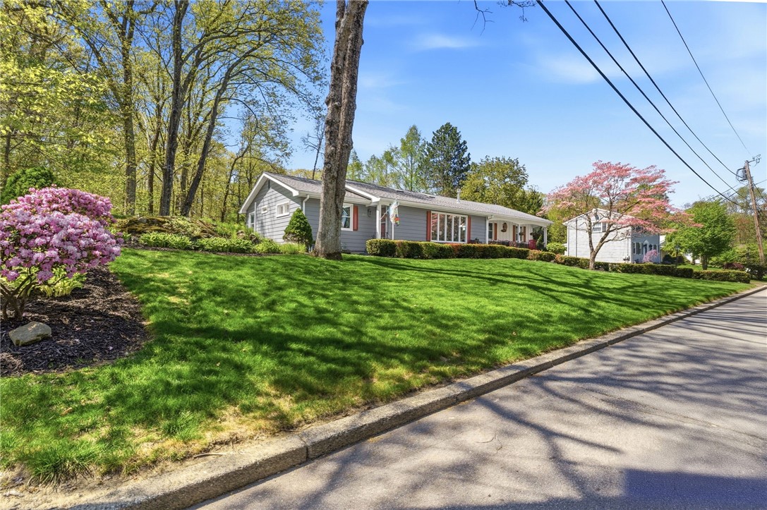7 Meadowbrook Road