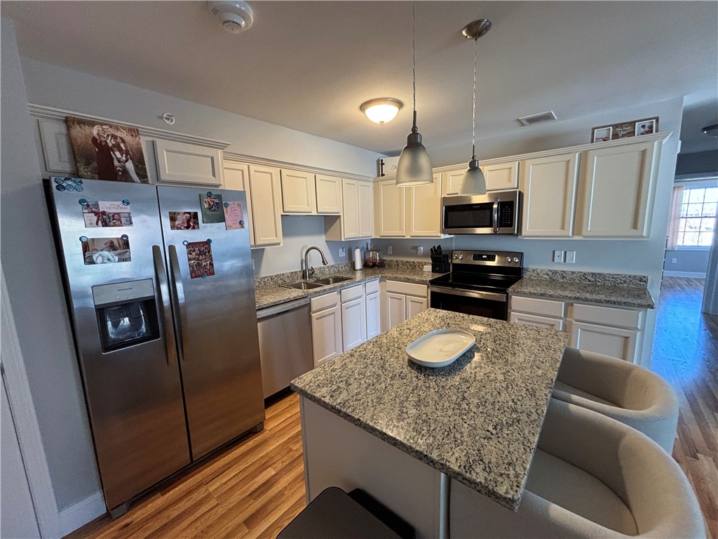 9 Gray Coach Lane 913