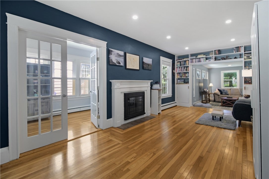 19 Cold Spring Street