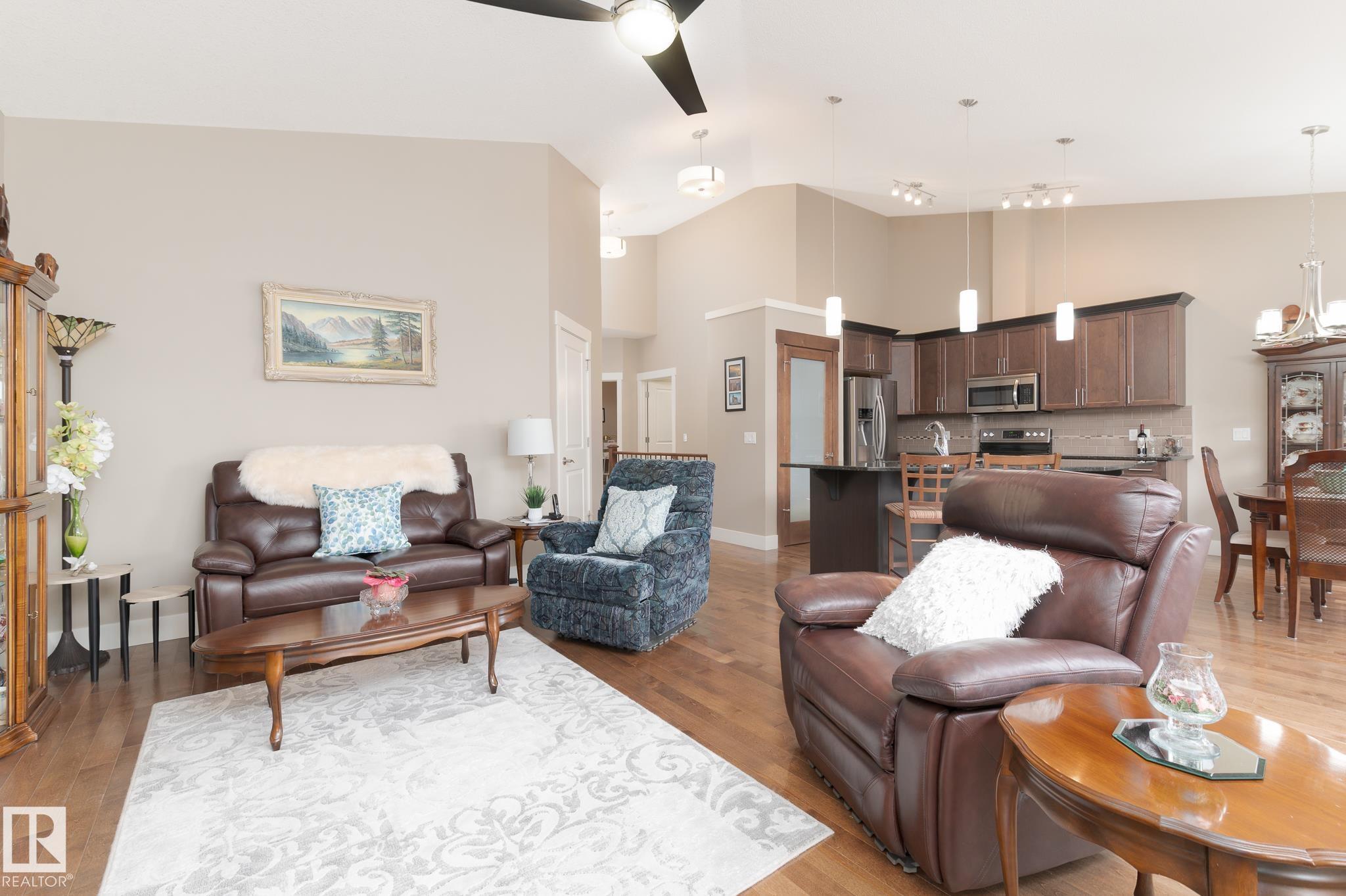 50 HEATHERGLEN Drive 207