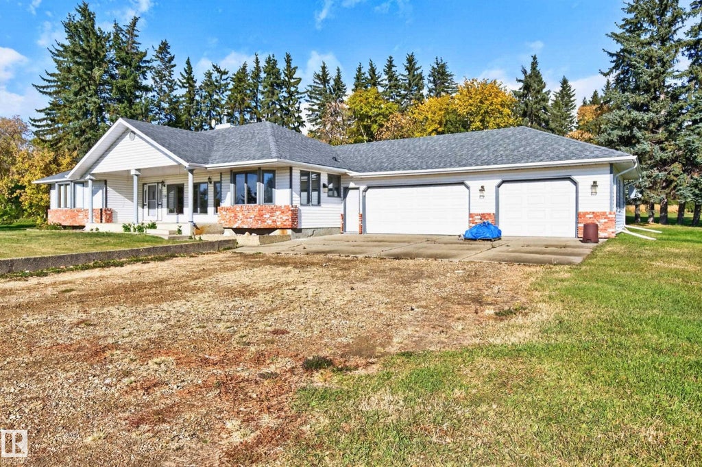 19403 FORT RD RD, EDMONTON, AB T5Y 6H2 - Image 2357106790.jpeg?d=l