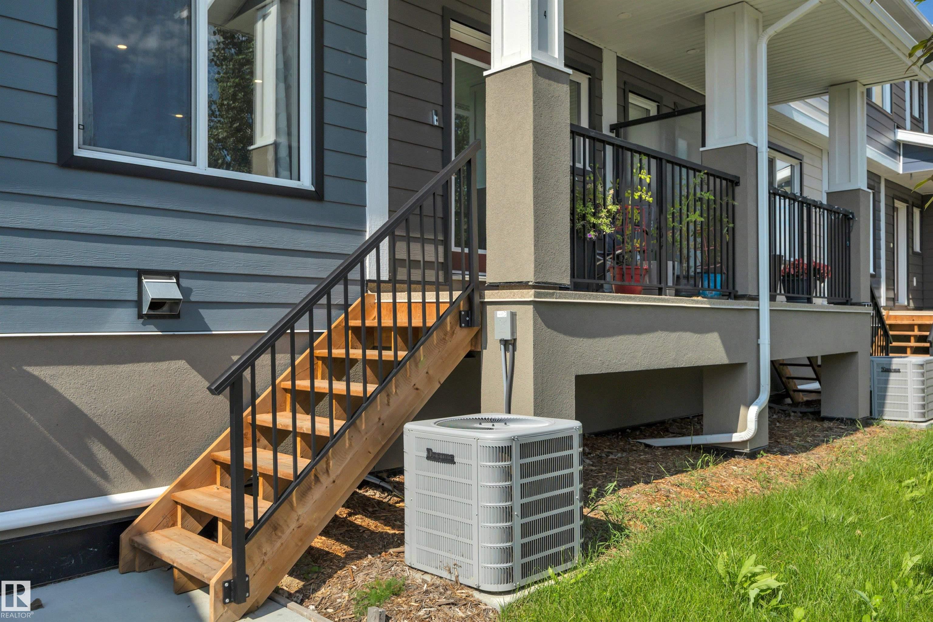 9250 156 Avenue 4