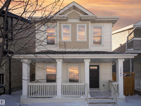 1267 CHAPPELLE Boulevard Edmonton AB T6W 3R1