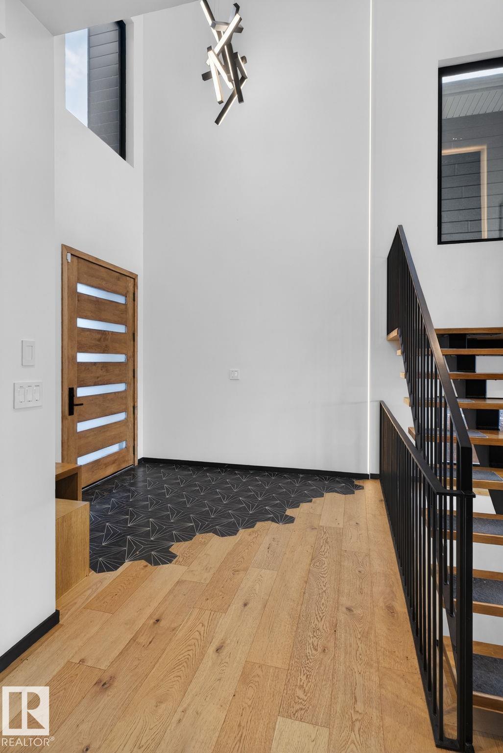 104 EDGEWATER Circle