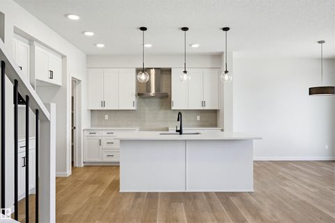 147 ROYAL Street St. Albert AB T8N 8C9