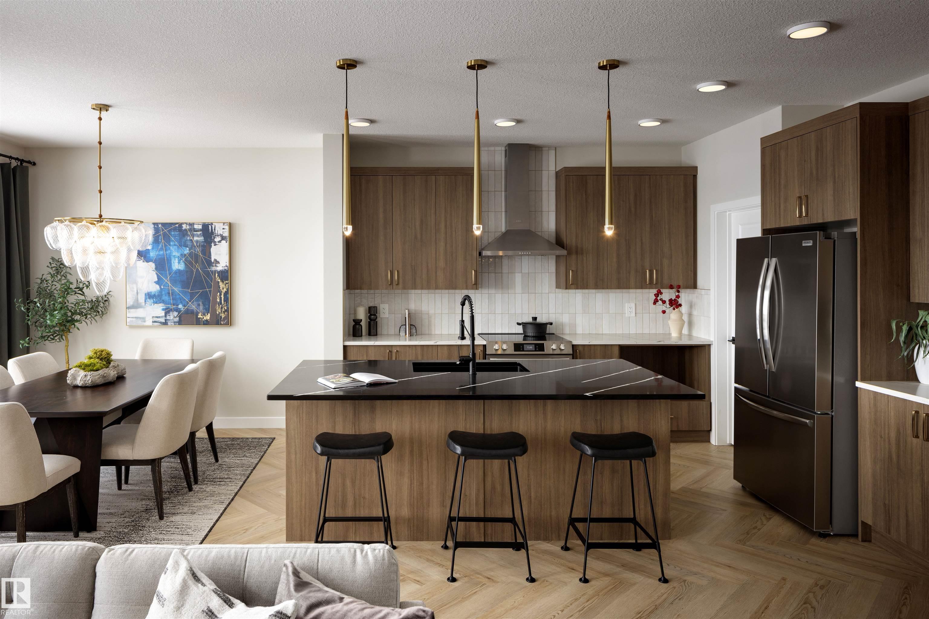 16 Clichy Close