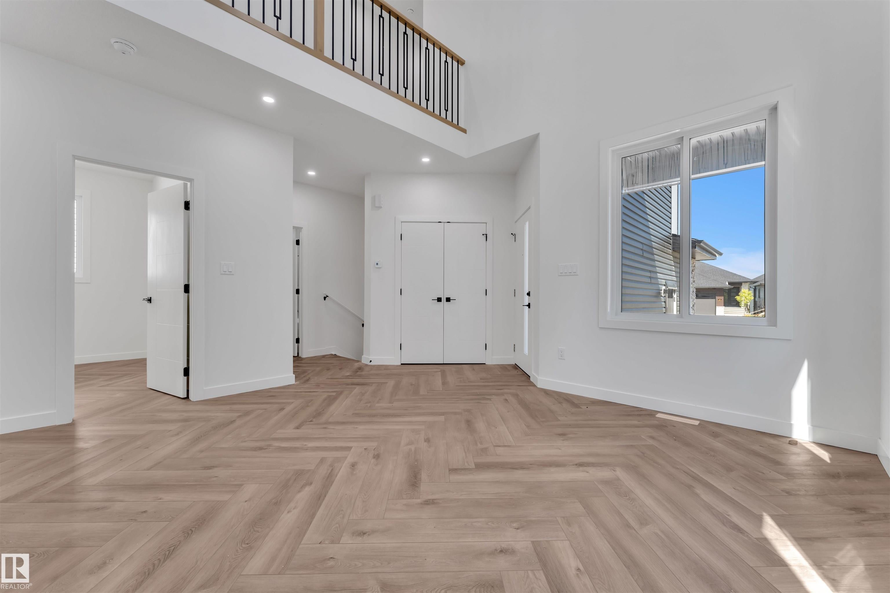 121 LILAC Close