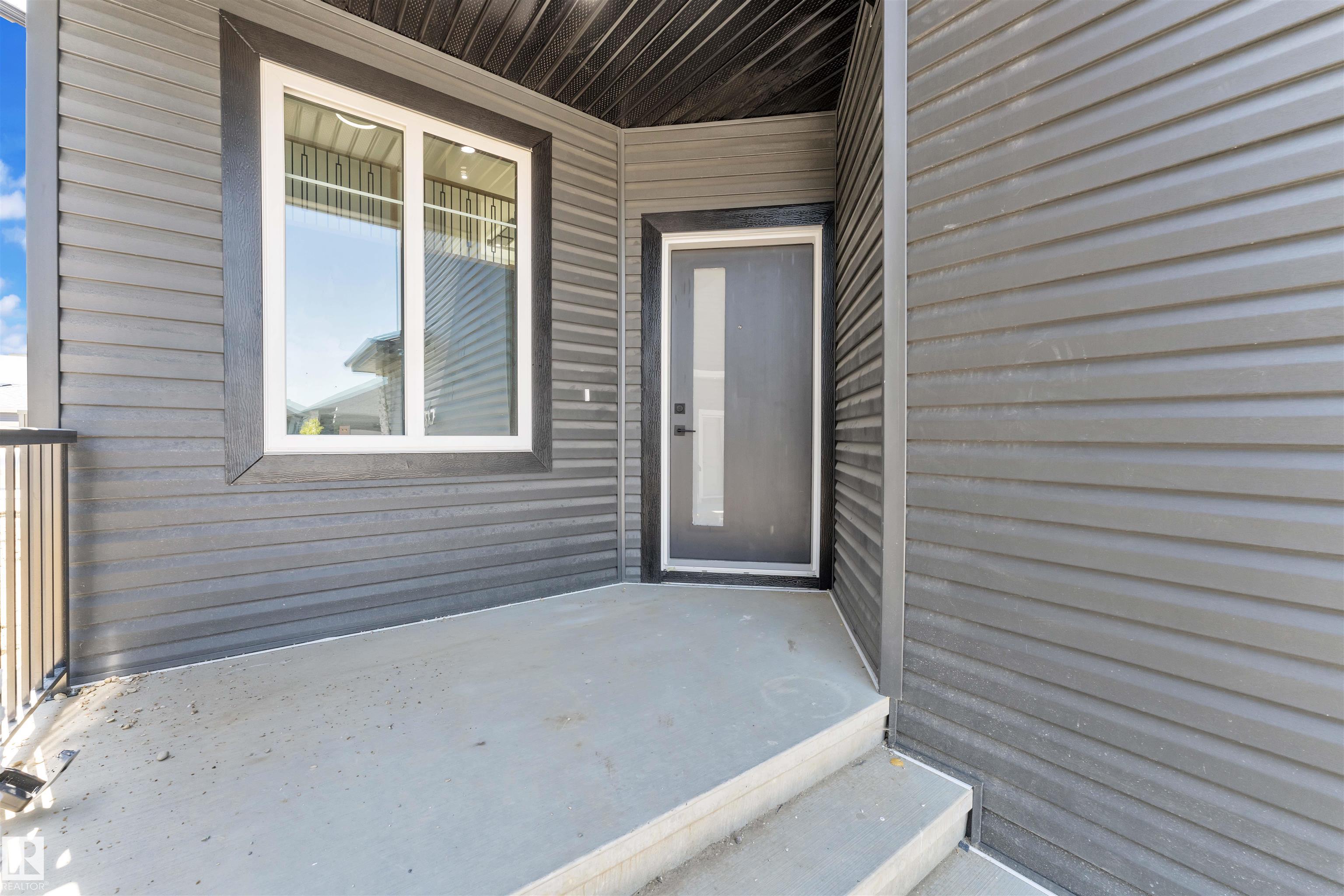 121 LILAC Close