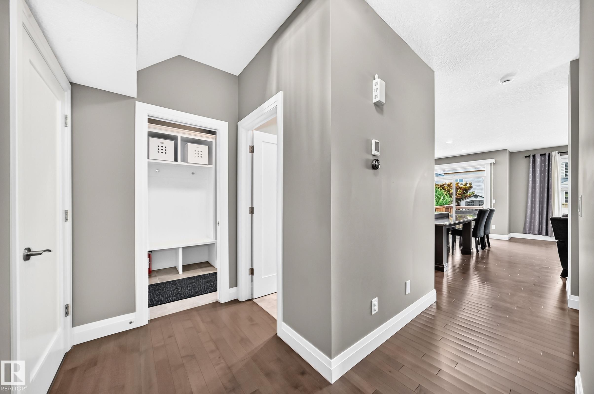 89 SPRING Gate